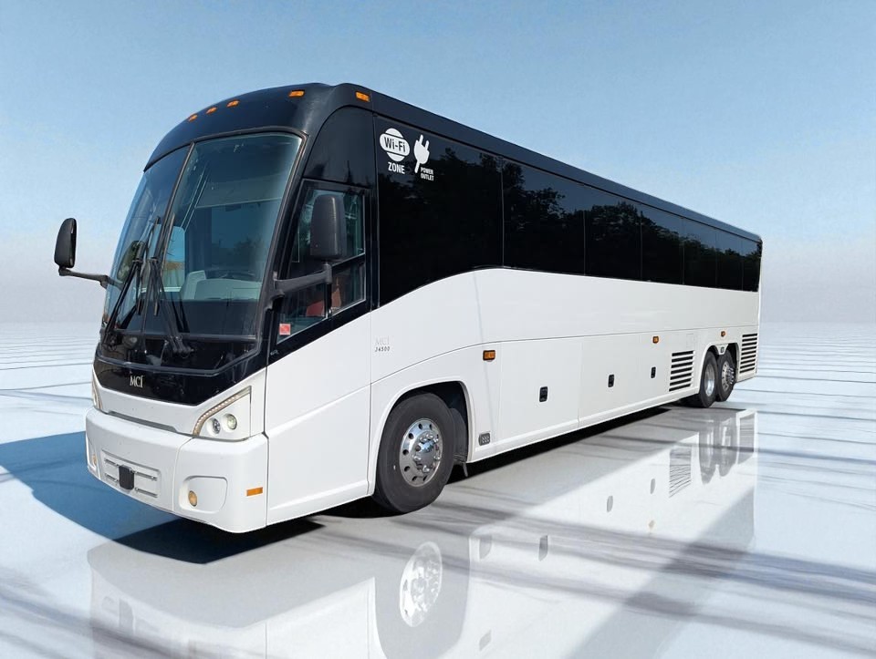 MCI 56 pax Coach 52 Passengers Coach in Calgary